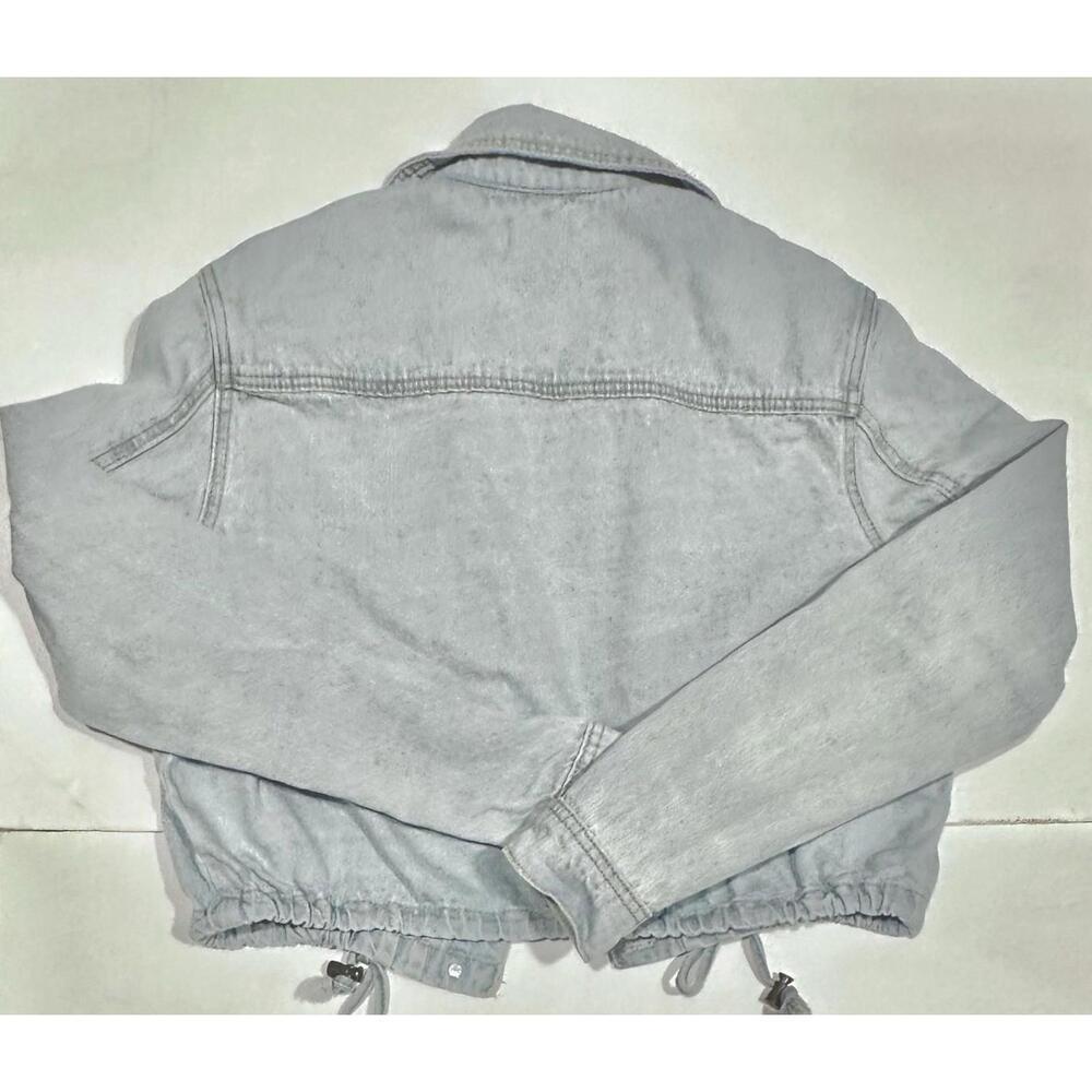 Mono B Women's Light-wash Denim Cropped Jean Jacket Pockets Drawstring Hem Small - Picture 7 of 14